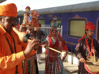 Deccan Odyssey, Grands Trains du Monde